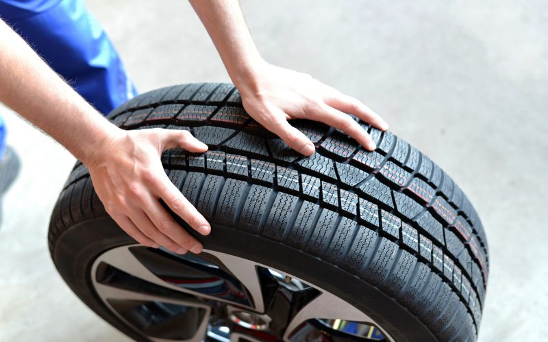how to change a car tire